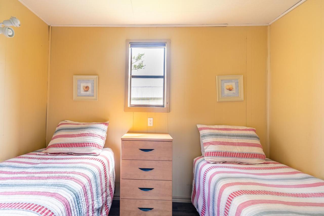Bayside Cottage Rentals Port Rowan Eksteriør billede
